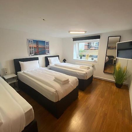 City Apartments Direkt Am Hauptbahnhof - Perfekt Fuer Pendler Und Monteure ノイミュンスター エクステリア 写真